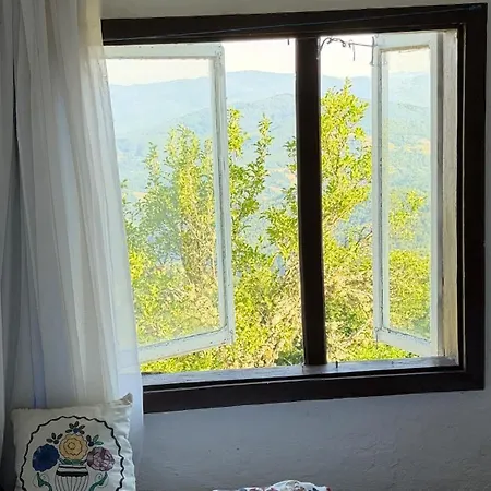 Chalé 112 Year Old Heritage Home-mountain Views- Gorazde Seliste