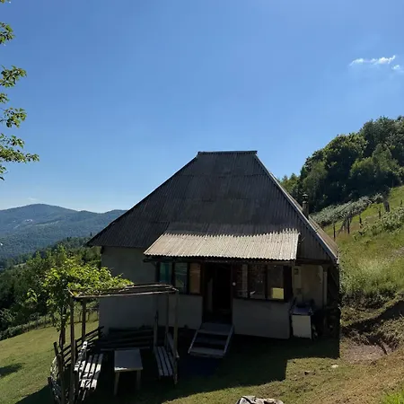 Chalé 112 Year Old Heritage Home-mountain Views- Gorazde Seliste