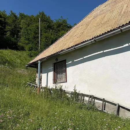 Chalé 112 Year Old Heritage Home-mountain Views- Gorazde *